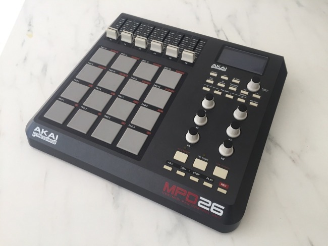 Akai MPD26